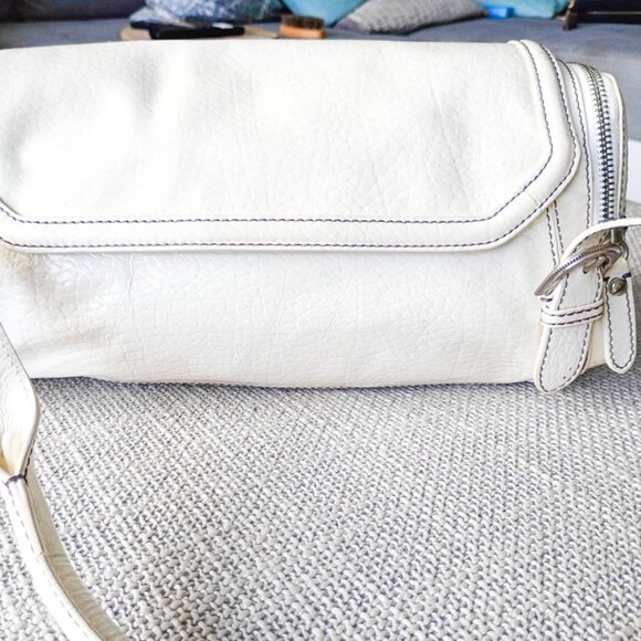 Cole Haan Off White Leather Satchel Handbag Purse – Zip Closure, Classic Style - Picture 6 of 10